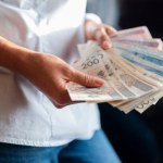 Czy przelew między małżonkami trzeba zgłaszać do skarbówki? 