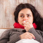 Czy przeziębiona mama może karmić maluszka?