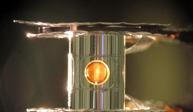 Czy PZU powinien budować elektrownię atomową?