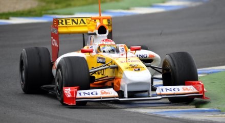 Czy Renault zniknie z torów F1? /AFP