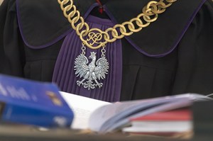 Czy sądy powinny orzekać wbrew prawu? Wyrok poznański kontra warszawski