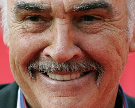 Czy Sean Connery wróci w nowym Bondzie? /AFP