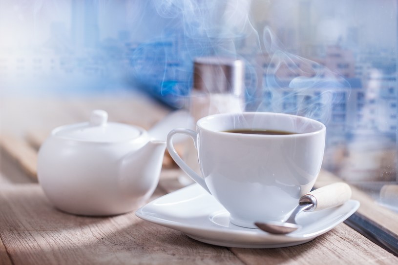 Czy słodka herbata i kawa szkodzą zdrowiu? Naukowcy mają odpowiedź. /123RF/PICSEL