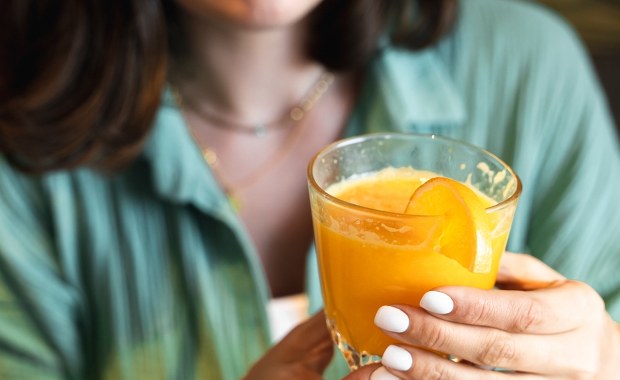 Czy soki można pić bez umiaru? Eksperci wyjaśniają 