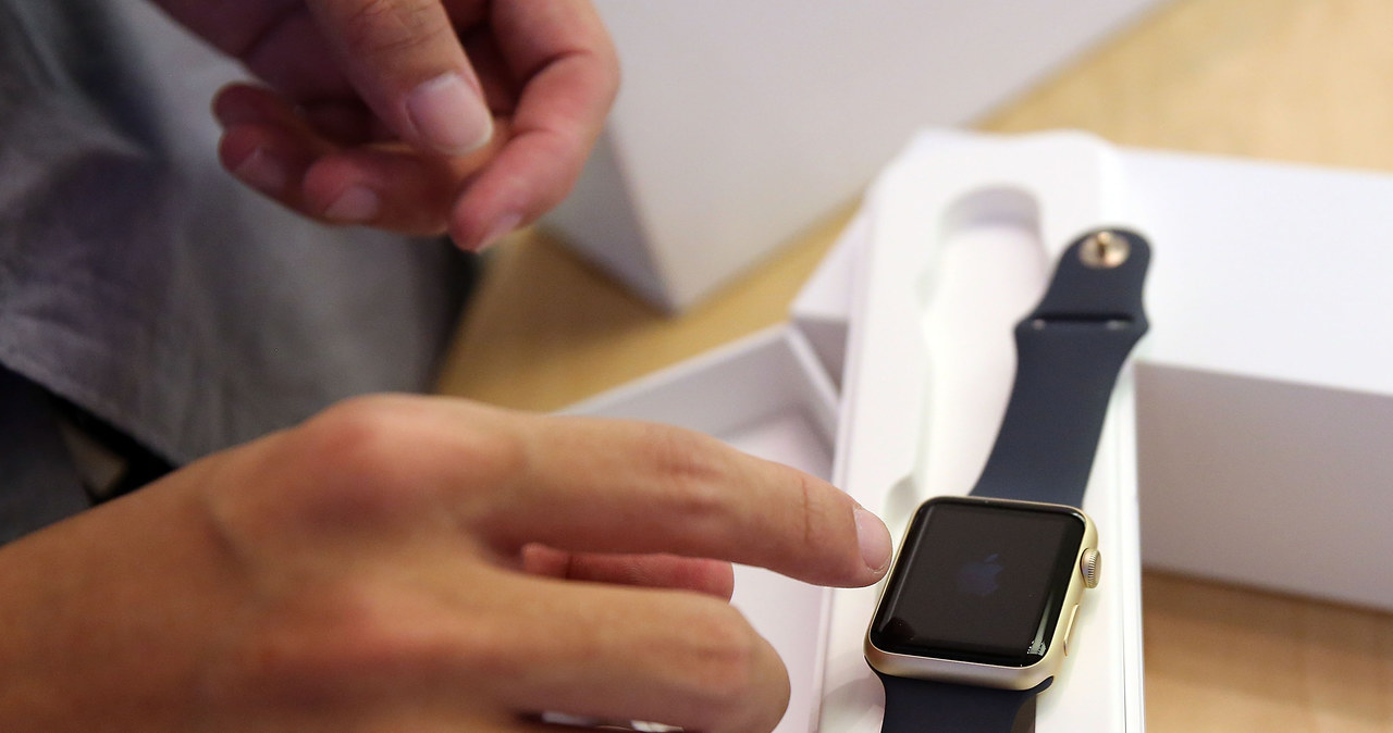 Czy Steve Jobs wiedział o pracach nad Apple Watchem? /AFP