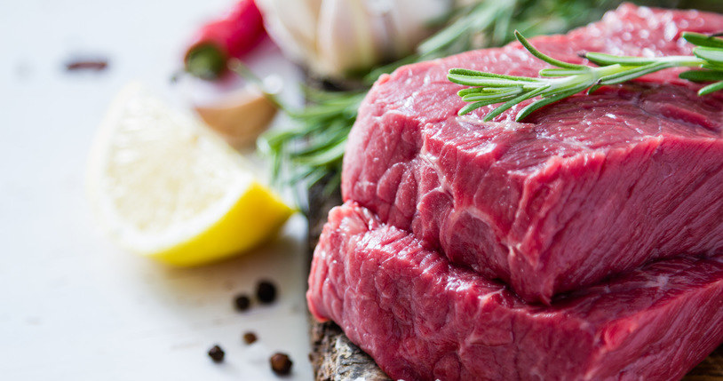 Czy sztuczne mięso stanie się popularne? /123RF/PICSEL