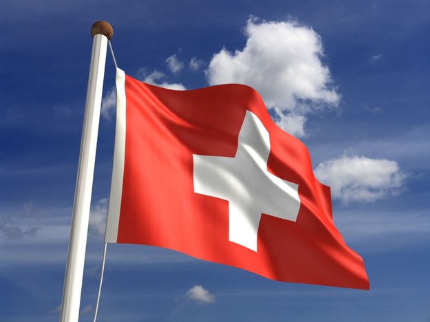 Czy Szwajcaria będzie pierwszym krajem, który wprowadzi BDP? /123RF/PICSEL