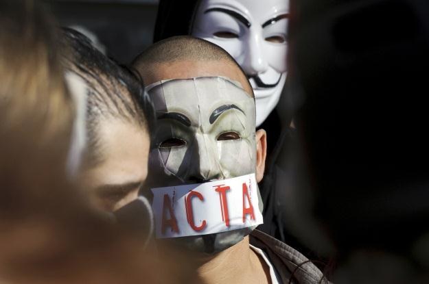 Czy to już koniec kontrowersji wokół ACTA? /AFP