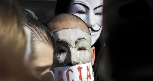 Czy to już koniec kontrowersji wokół ACTA? /AFP
