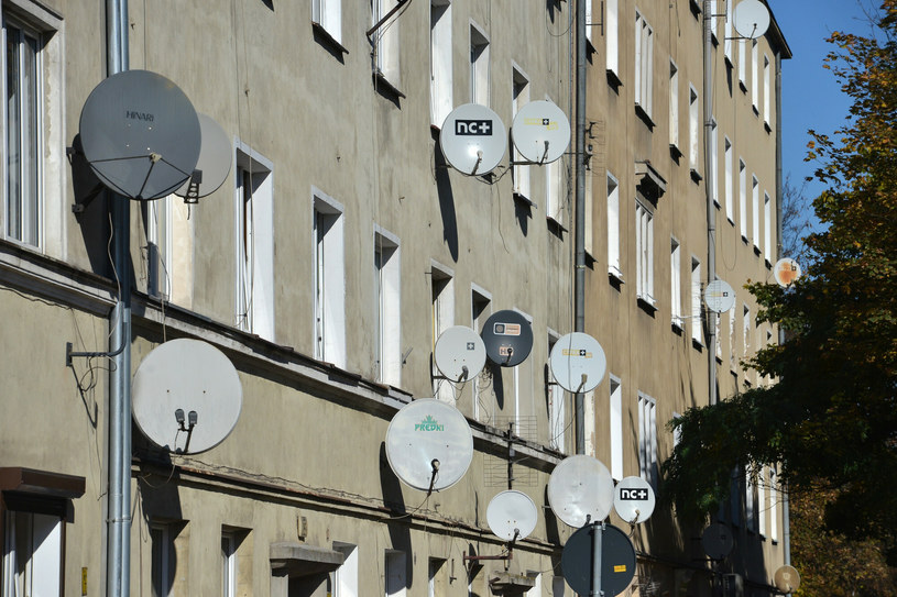 Czy trzeba wpuszczać kontrolerów sprawdzających urządzenia RTV? /Przemysław Fiszer /East News