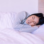 bruksizm Czy twój partner słyszy dźwięki w nocy? Możesz nie wiedzieć, że zgrzytasz zębami