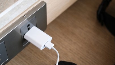 Czy Twoja ładowarka to wampir energetyczny? Odkrywamy prawdę!