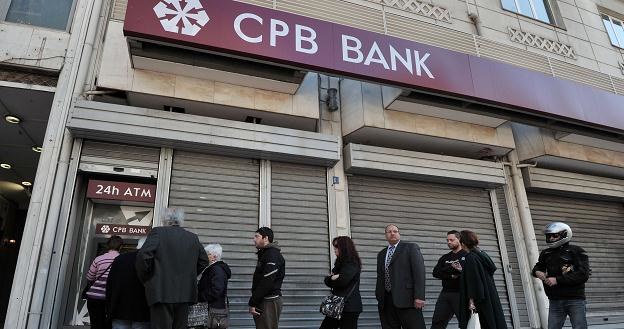 Czy uda się przywrócić zaufanie do banków? /AFP