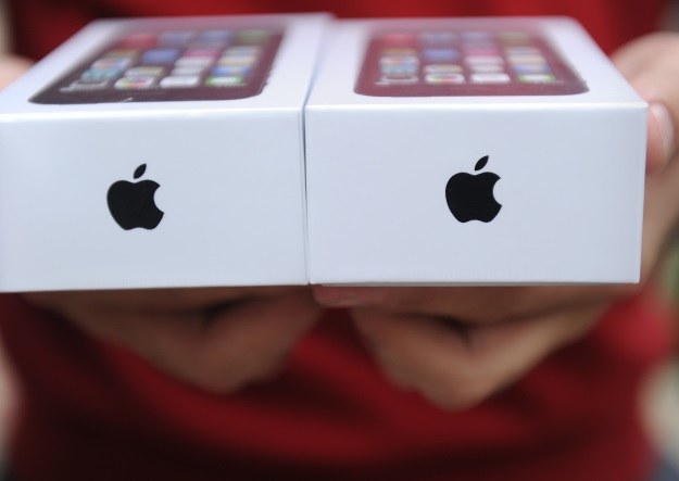 Czy w Chinach jako "nowe" sprzedaje się używane smartfony? /AFP