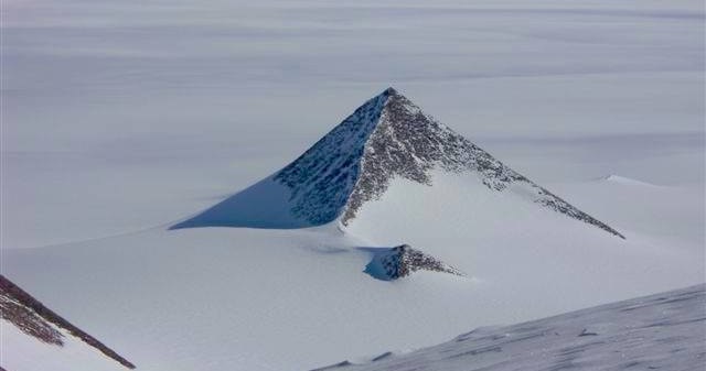 Czy w lodach Antarktydy kryją się ślady zaginionej cywilizacji /Innemedium.pl