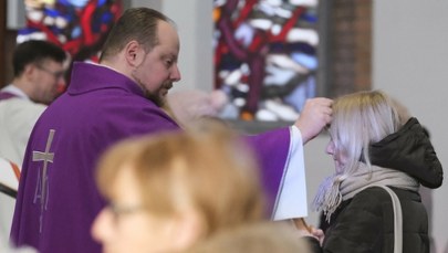 Czy w Środę Popielcową musisz być w kościele? I co z tym postem?