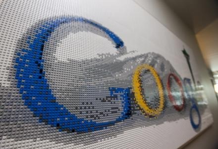 Czy w tym tygodniu możemy się spodziewać premiery pierwszego systemu operacyjnego Google? /AFP