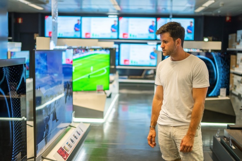 Czy warto kupić telewizor Smart TV? 5 rzeczy, których nie powie sprzedawca