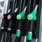 Czy warto tankować benzynę 98 zamiast 95? Jaka jest faktyczna różnica?