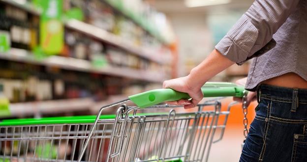 Czy wielkie sieci handlowe będą zwalniać pracowników? /&copy;123RF/PICSEL