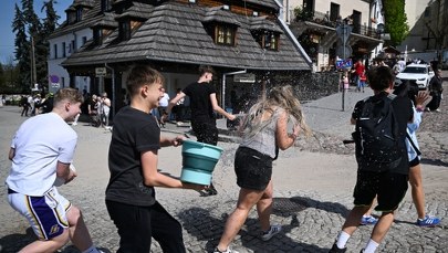 Czy wiesz, dlaczego polewamy się wodą w Wielkanoc? Ta tradycja ma pogańskie korzenie