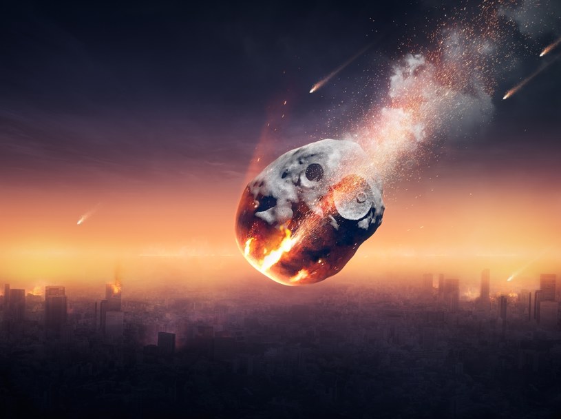 Czy wkrótce asteroida o średnicy 40 m uderzy w Ziemię? /123RF/PICSEL