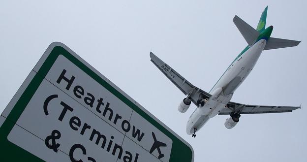 Czy wzrosną ceny lotów do Londynu? /AFP