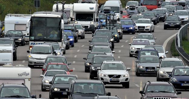 Czy za jazdę niemieckimi autostradami trzeba będzie płacić? /AFP