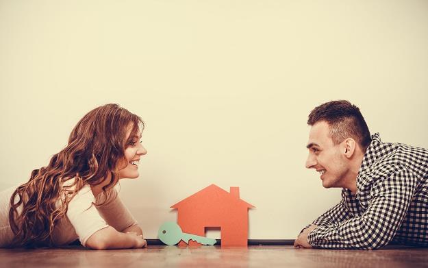 Czy zakup mieszkania na kredyt będzie dobrą inwestycją? /&copy;123RF/PICSEL