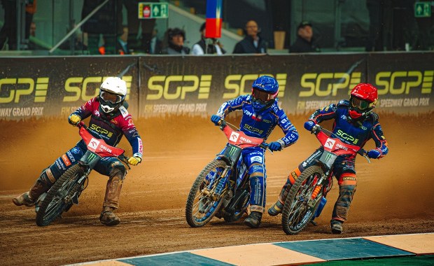 Czy Zmarzlik utrzyma dominację w Rydze? Ostatnia prosta w walce o żużlowy tron!