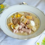 Czym był pogrzeb żuru i śledzia? To najciekawsze, zapomniane tradycje wielkanocne w Polsce