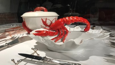 Czym jeść jagody, raki, ryby, jajka czy pieczyste? Niezwykła wystawa sztućców 