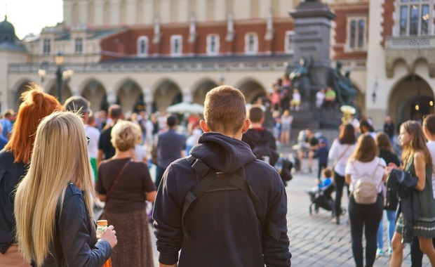 Czym jest i jak powstaje babie lato? Ekspert wyjaśnia
