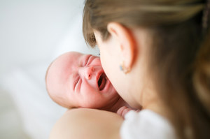 ​Czym jest kolka niemowlęca i jak sobie z nią radzić?