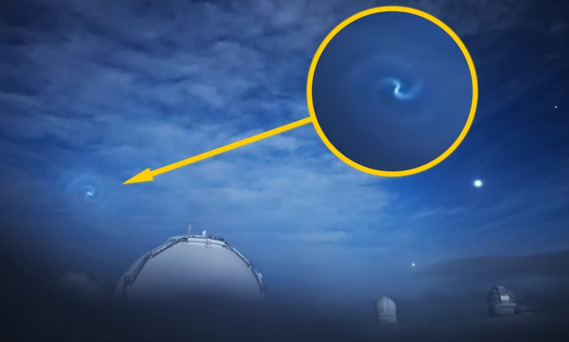 Czym jest tajemniczy obiekt widziany nad Hawajami? /Zrzut ekranu/ A 'Mysterious' Flying Whirlpool' over Maunakea on 2022-04-17 /domena publiczna