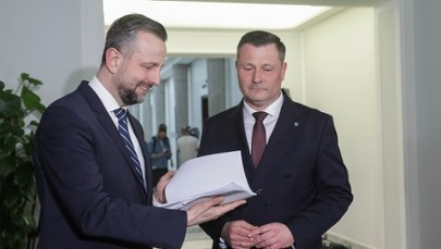 Czym projekt PSL różni się od prezydenckiego "SAFE 0 proc."?