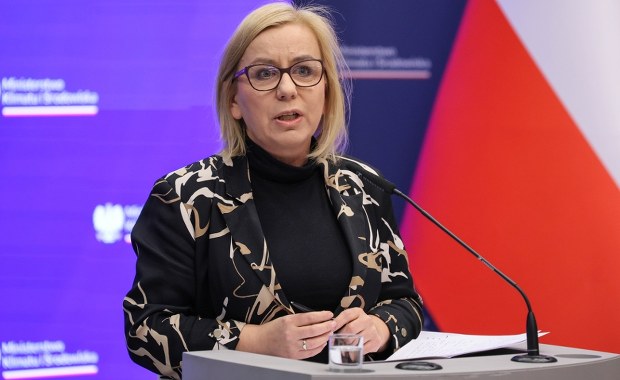 "Czyste Powietrze" pod lupą CBA. Hennig-Kloska: Program obecnie jest bezpieczny