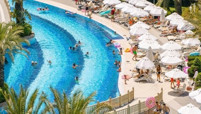 Czystka przed wakacjami. Tysiące hoteli bez licencji, turyści przerażeni