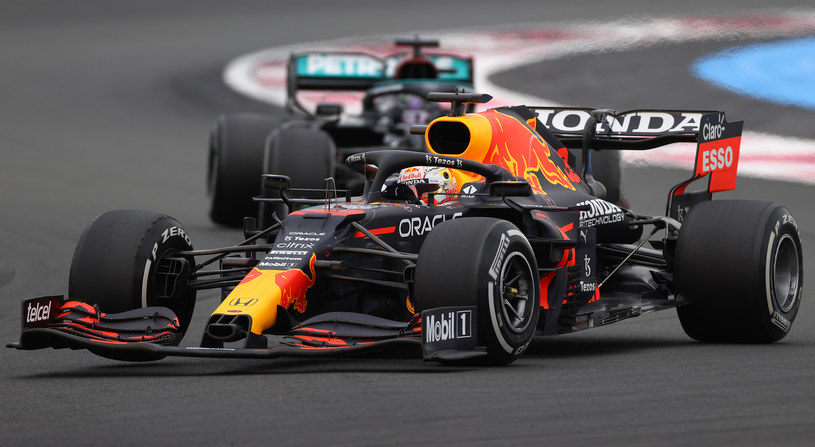 Czyżby Red Bull w wreszcie był w stanie nawiązać równorzędną walkę z ekipą Mercedesa? /Getty Images