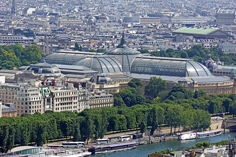 Dach Grand Palais /Dennis Jarvis/CC BY-SA 2.0 DEED (https://creativecommons.org/licenses/by-sa/2.0/deed.en) /Wikimedia