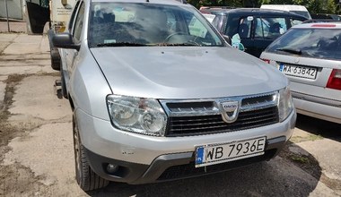 Dacia hitem na aukcji. Warszawa zarobiła 300 tys. zł