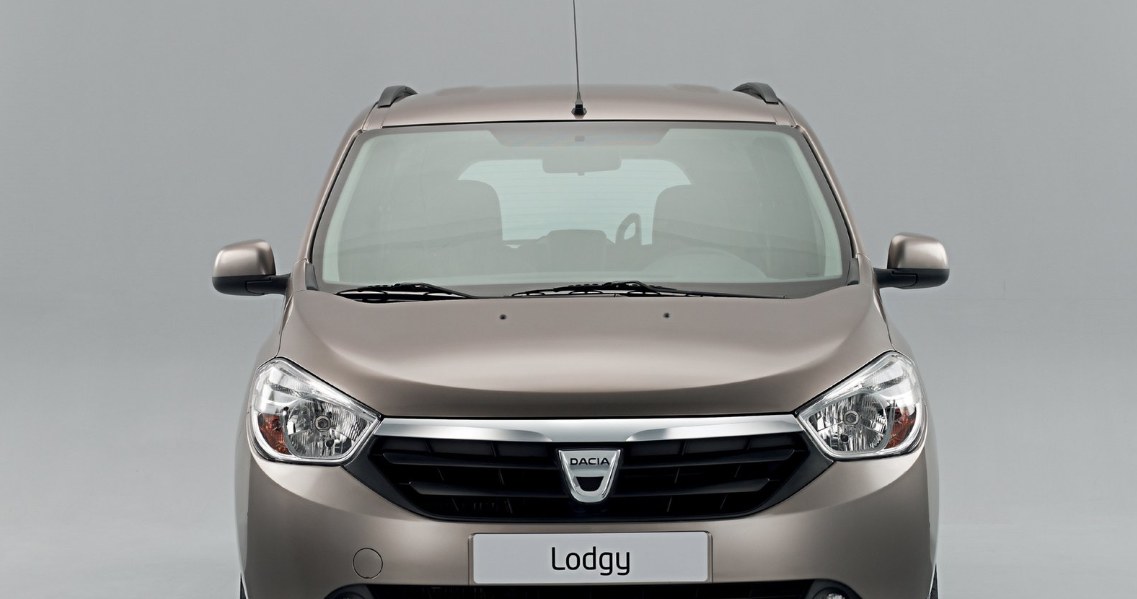 Dacia Lodgy. Za 20 tysięcy zł można kupić auto z roczników 2012-2015. /materiały prasowe