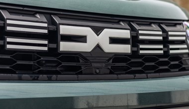 Dacia przed Teslą i Volkswagenem. Zmiany na rynku nowych aut