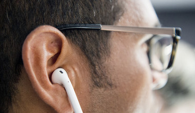 Dają słuchawki Apple nastolatkom w zamian za szczepienie przeciwko COVID-19