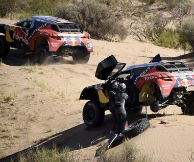 Dakar 2016. Carlos Sainz liderem