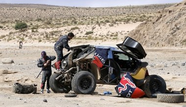 Dakar 2016.  Sebastien Loeb rolował 