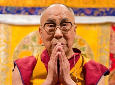 Dalajlama: Technologia może nas zniewolić 