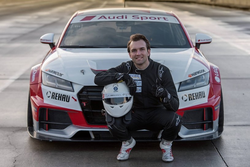 Damian ma staż jako kierowca, który startował m.in. w Mistrzostwach Polski, zdobywając tytuł Wicemistrza w debiutanckim sezonie oraz odbywając różnego rodzaju testy, m.in. do Audi TT Cup pod okiem Markusa Winkelhocka /Informacja prasowa