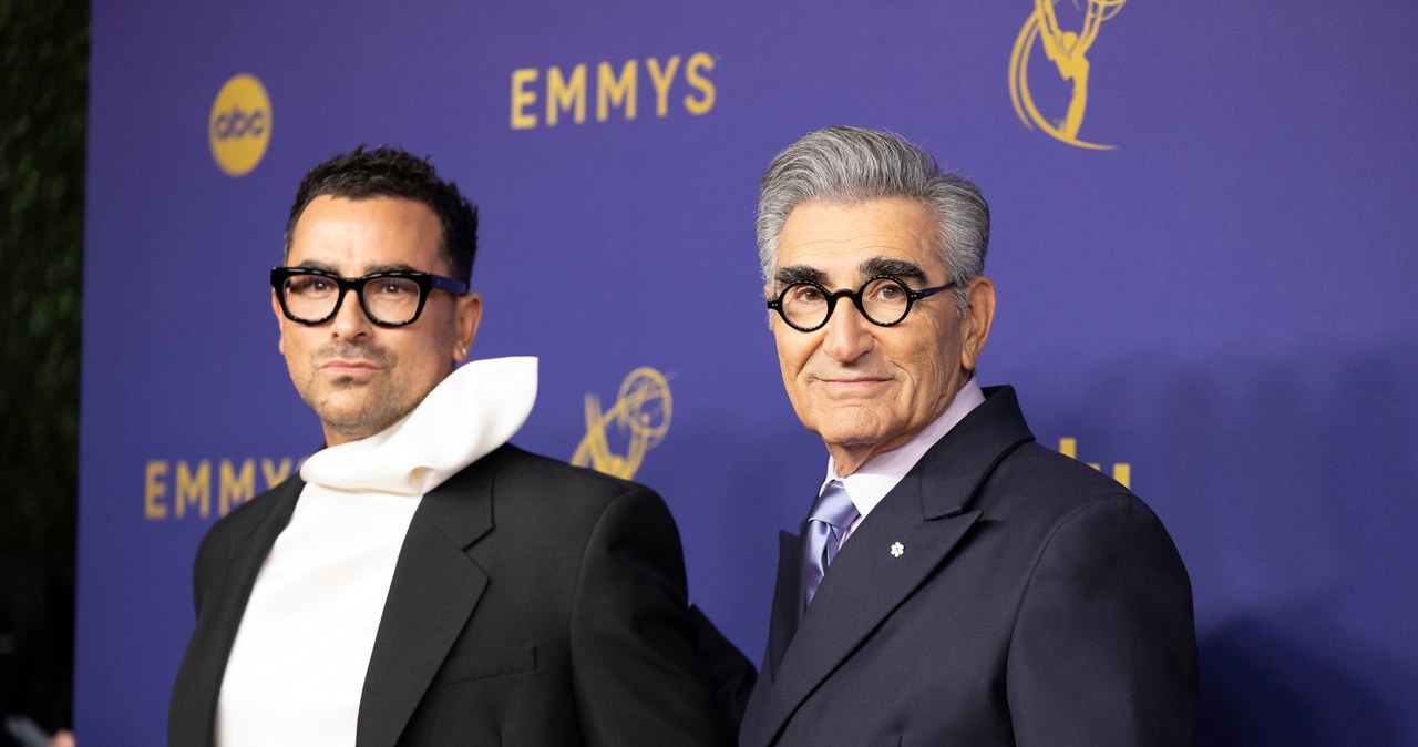 Dan Levy i Eugene Levy, gospodarze 76. gali rozdania nagród Emmy /Scott Kirkland / Contributor /Getty Images