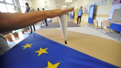 Dane z 91 proc. komisji: PiS wygrywa z PO. Pięć partii z mandatami